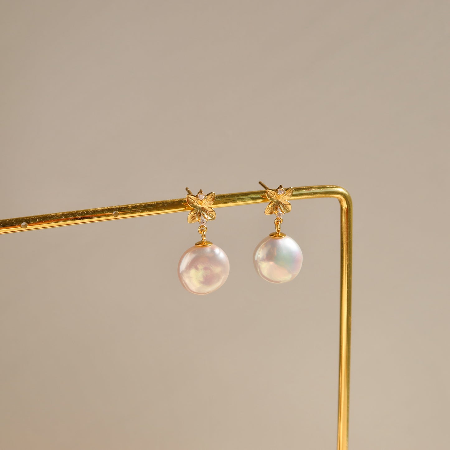 Shanon pearl Earrings
