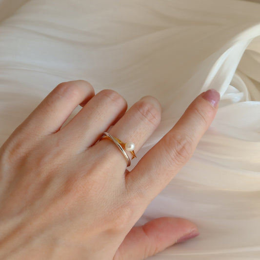 蛇形链上漂浮珍珠项链