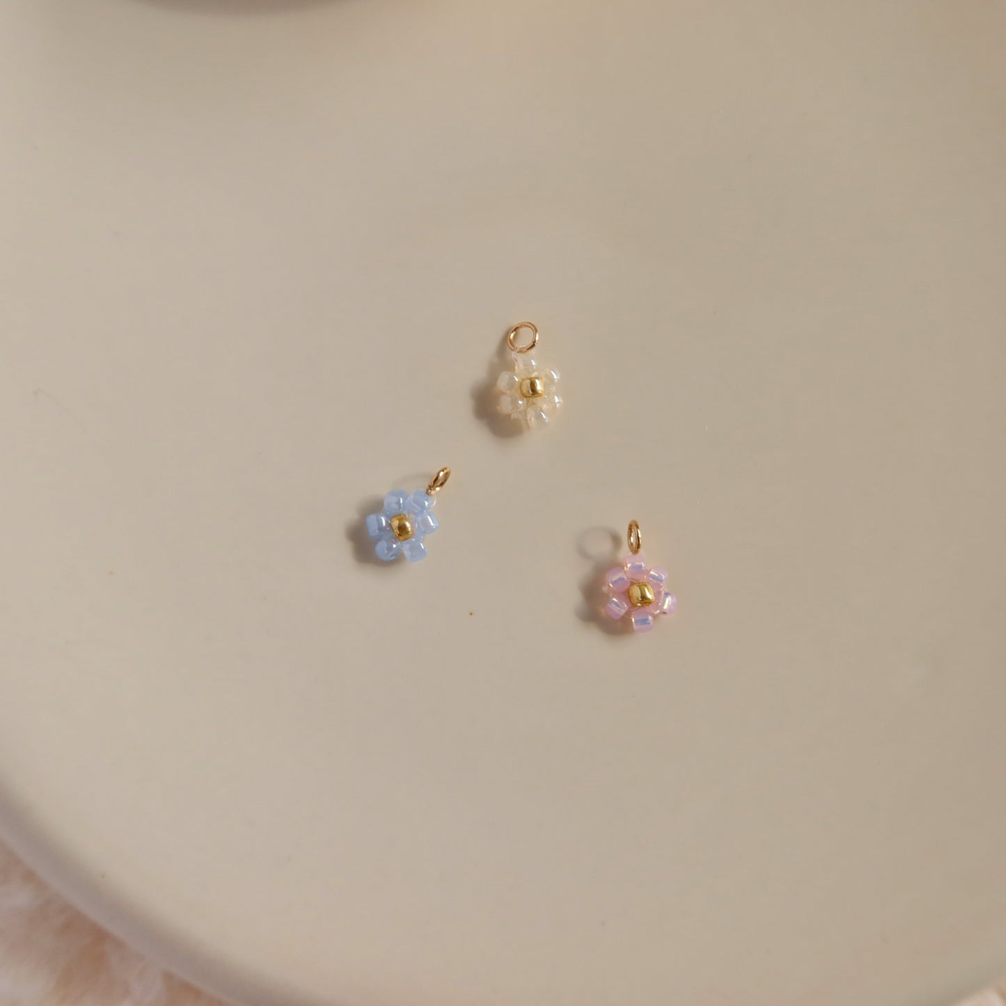 雏菊耳环饰物