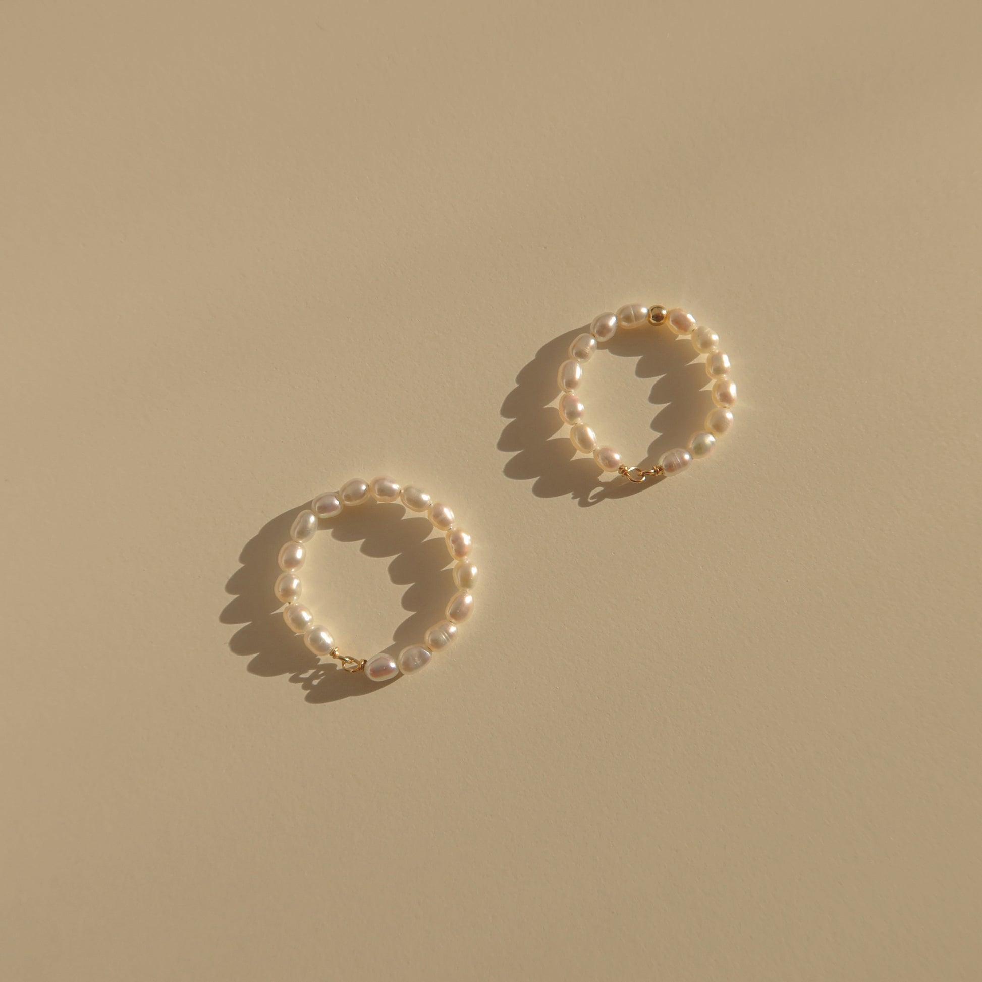 Mini pearl ring