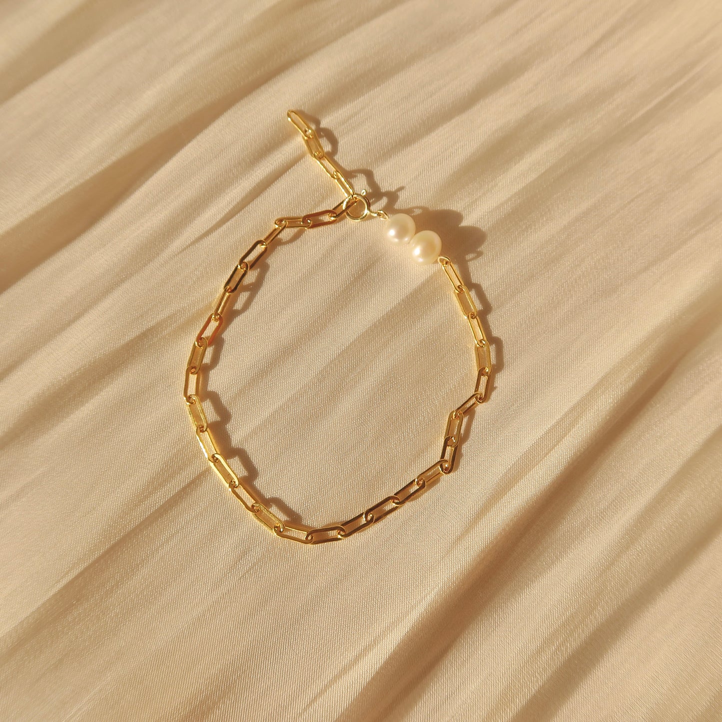 Paperclip Dual Pearl Bracelet