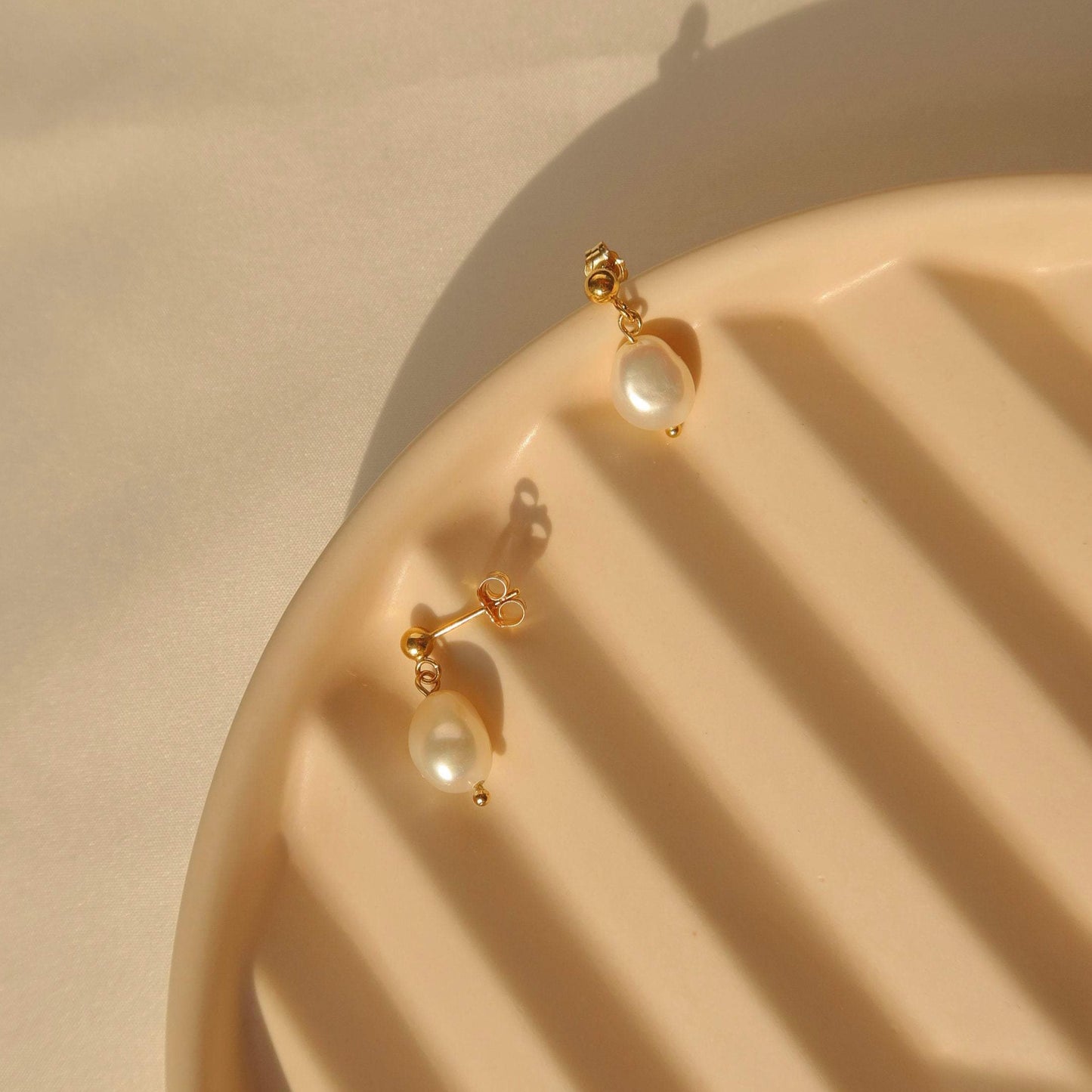 Lydie Pearl Drop Ear Studs
