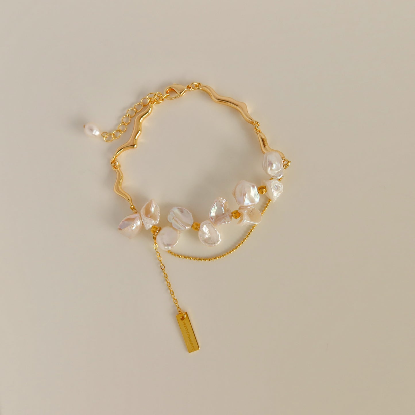 Dahlia Keshi Pearl Bracelet