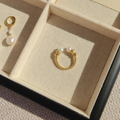 Quinn Pearl Rings