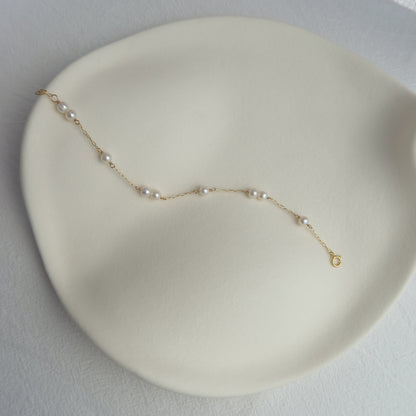 Étoilée Pearl Satellite Bracelet