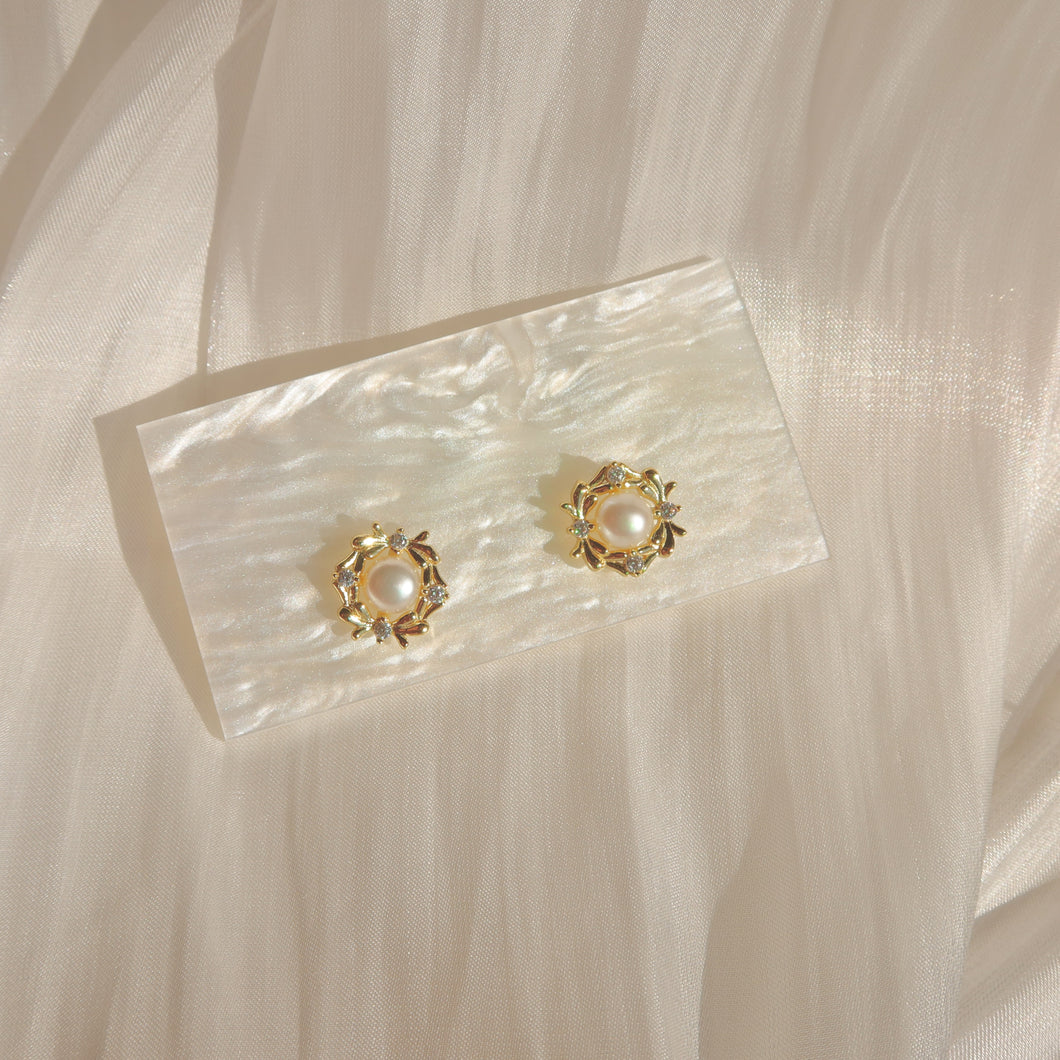 Linda Pearl Studs