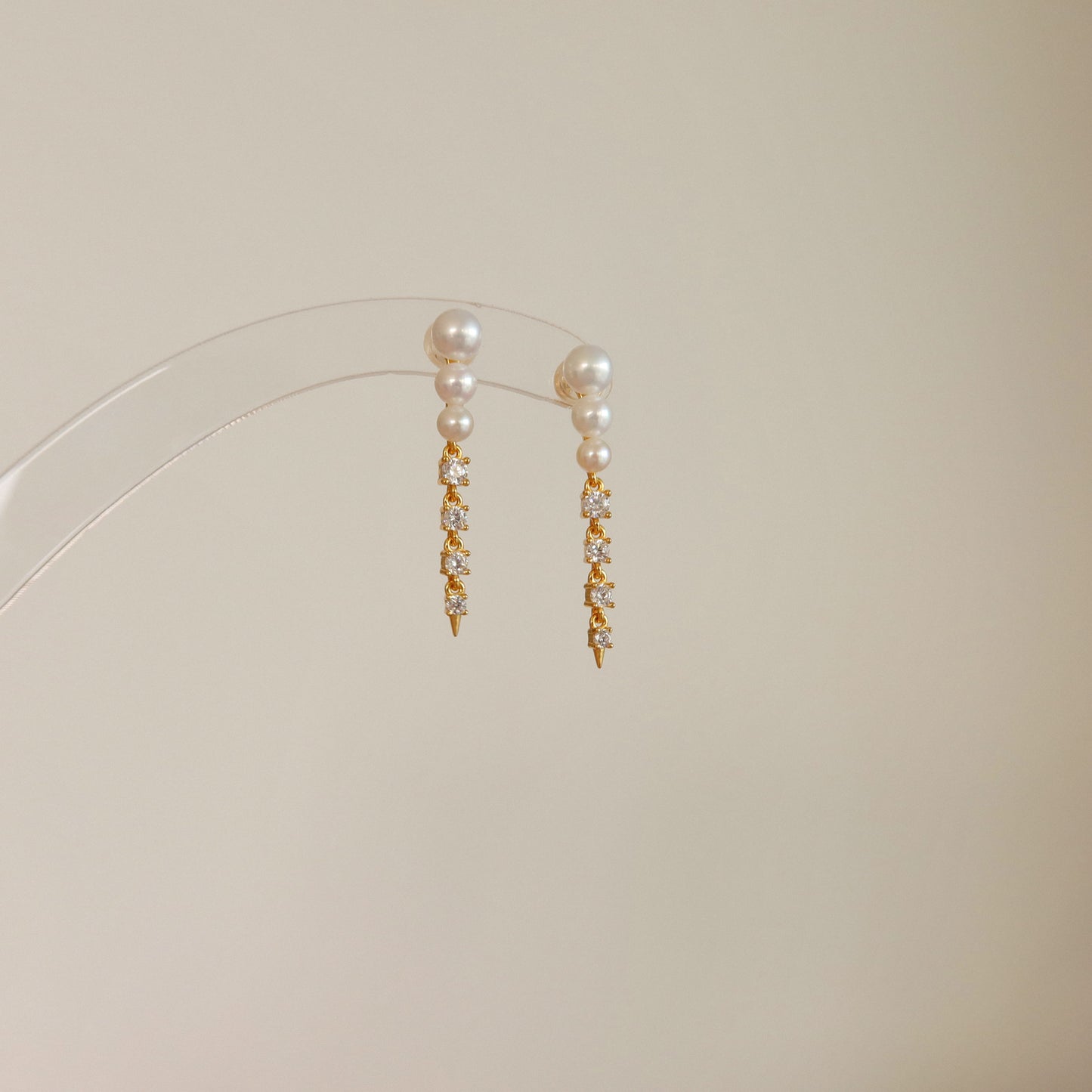 Cordelia Pearl Earrings