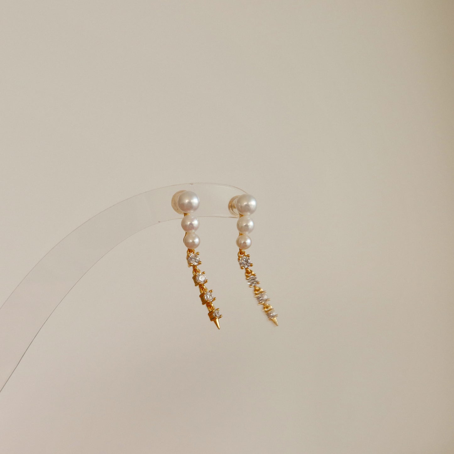 Cordelia Pearl Earrings