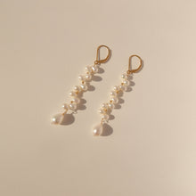 Load image into Gallery viewer, Isla Earrings

