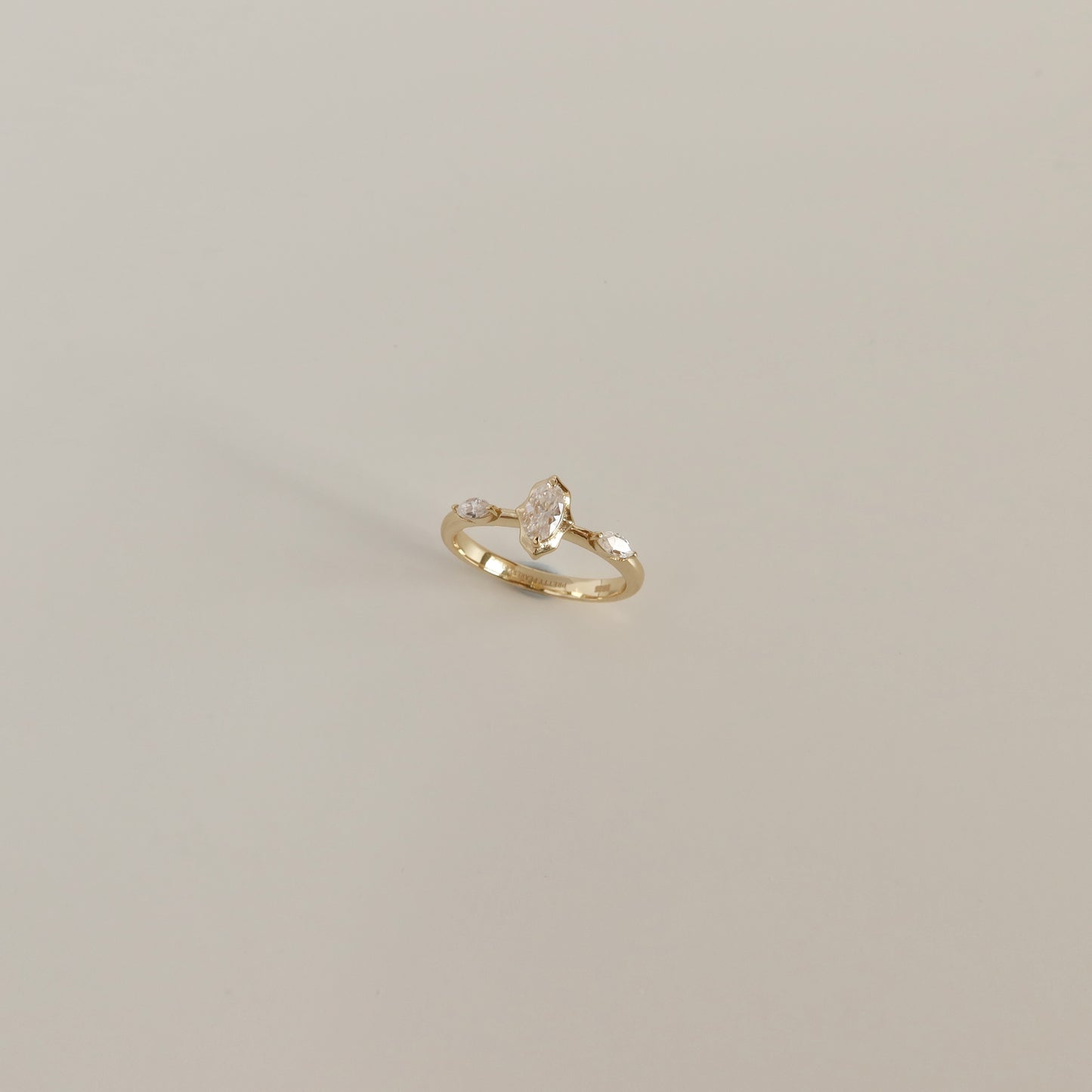 Maé Moissanite Rings