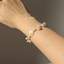 Load image into Gallery viewer, Aster Pearl Bracelets
