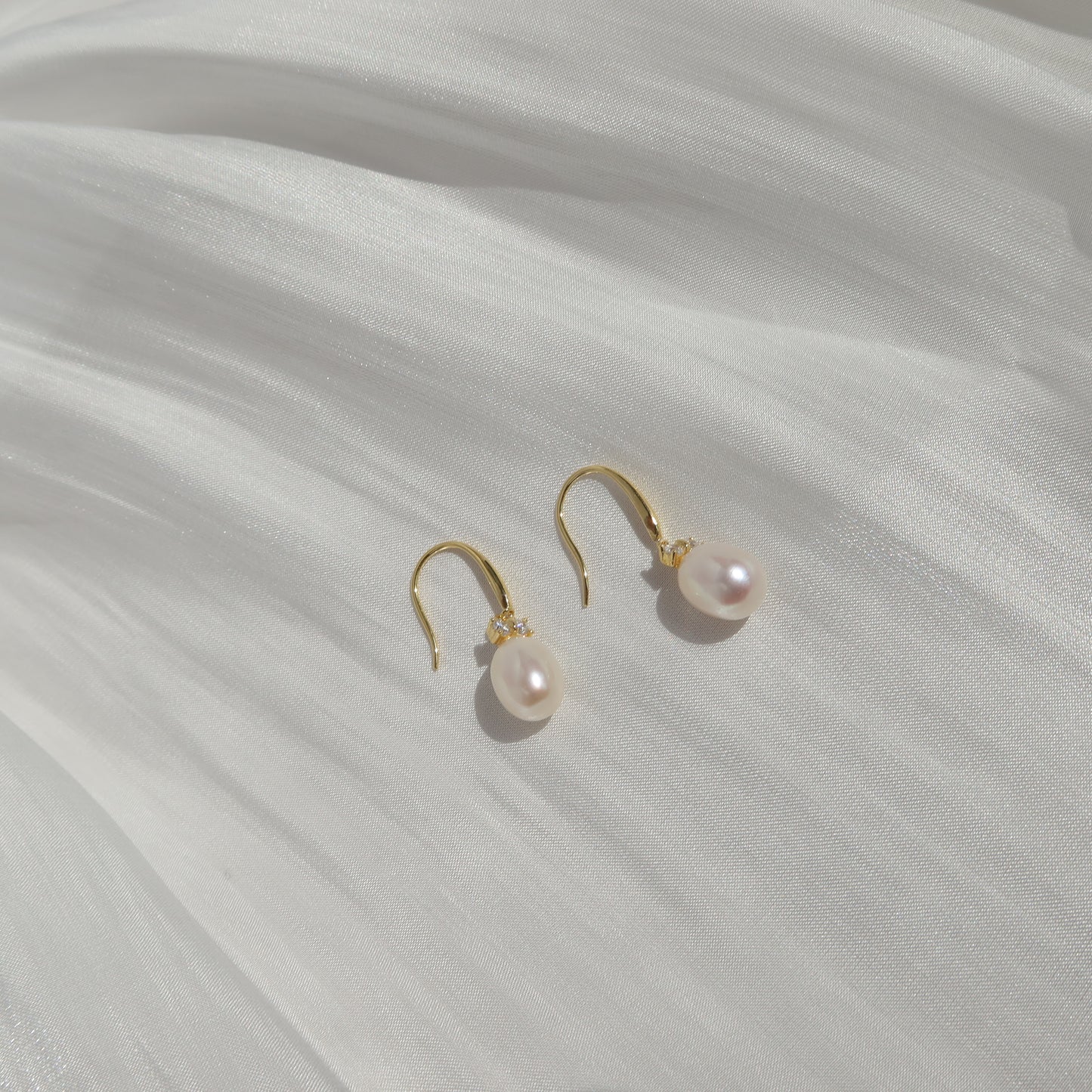 Pearl Dangle Earrings