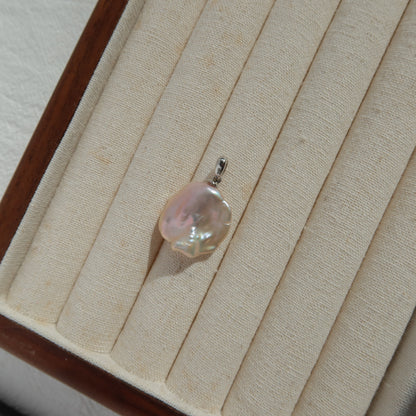 蛇形链上漂浮珍珠项链