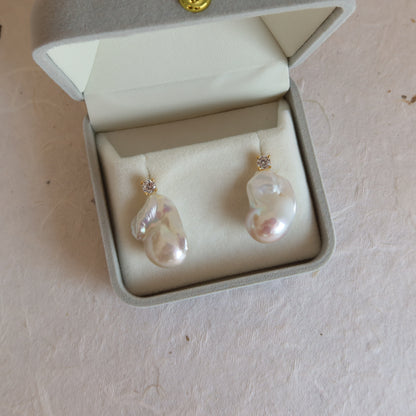 蛇形链上漂浮珍珠项链