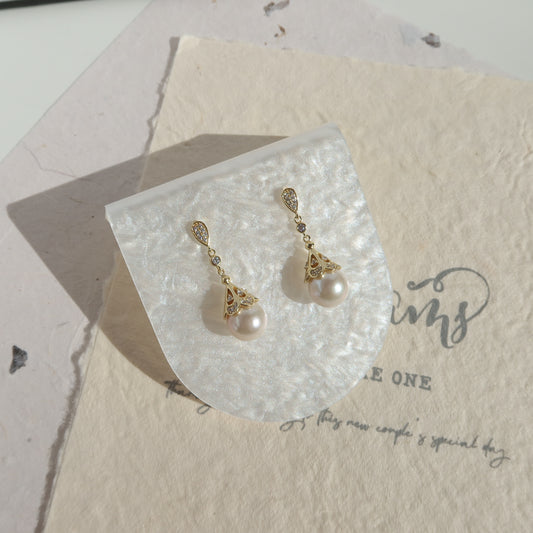 蛇形链上漂浮珍珠项链