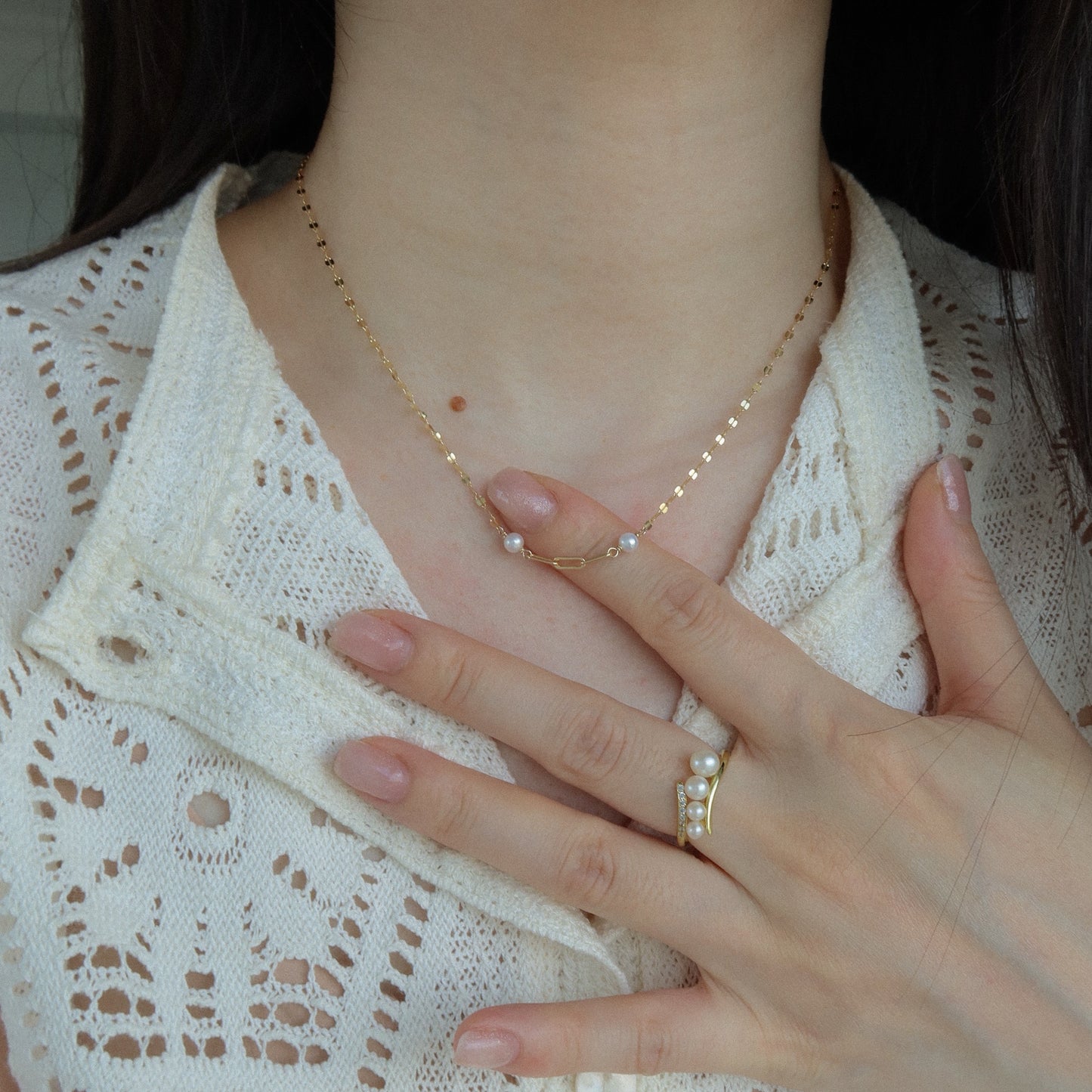 Bisou Petal Chain Necklace