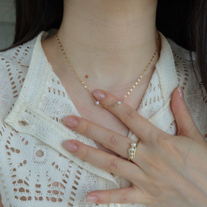 Bisou Petal Chain Necklace