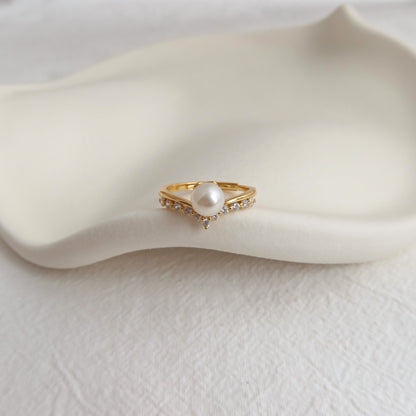 Tiara Chevron Ring