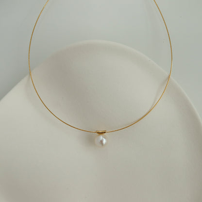Luna Floating Pearl Collar