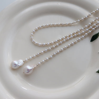 蛇形链上漂浮珍珠项链