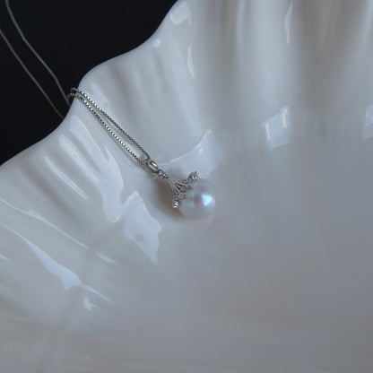 蛇形链上漂浮珍珠项链