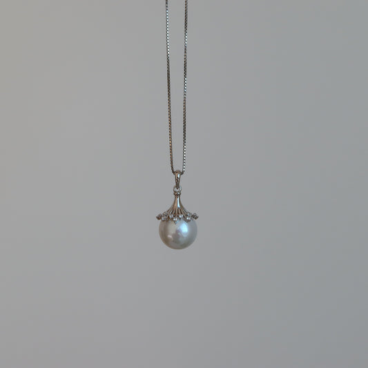 蛇形链上漂浮珍珠项链