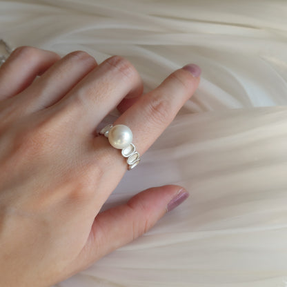 Statement Pearl Ring