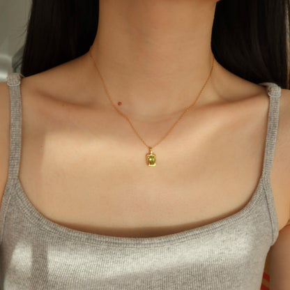 蛇形链上漂浮珍珠项链