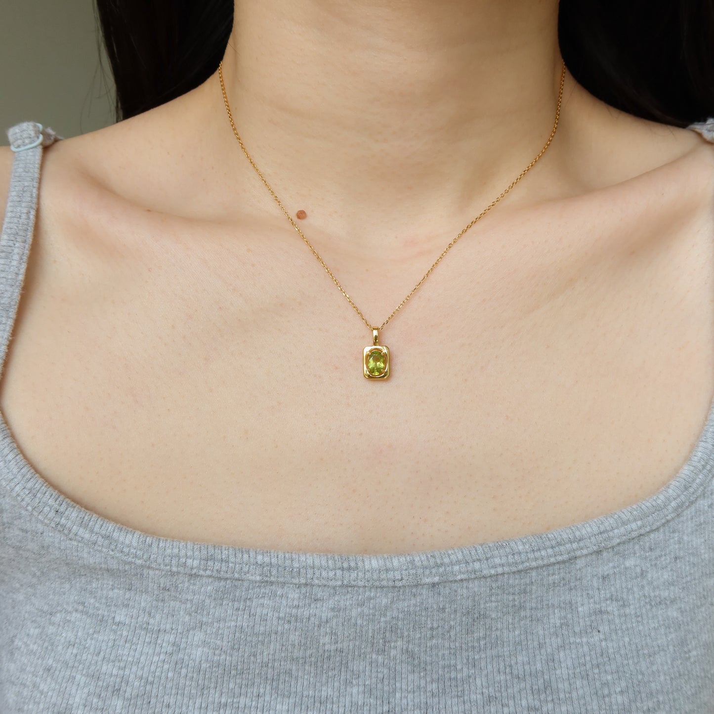 蛇形链上漂浮珍珠项链