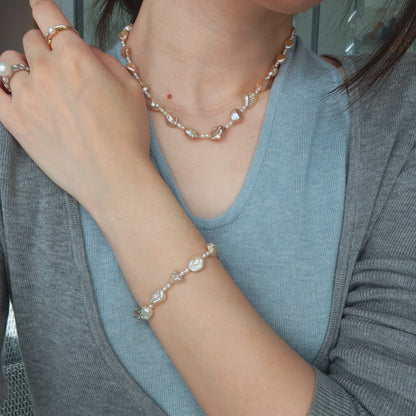 蛇形链上漂浮珍珠项链