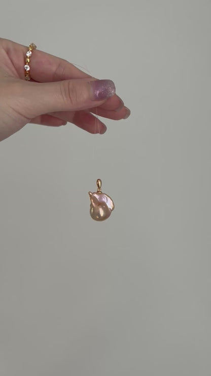 蛇形链上漂浮珍珠项链