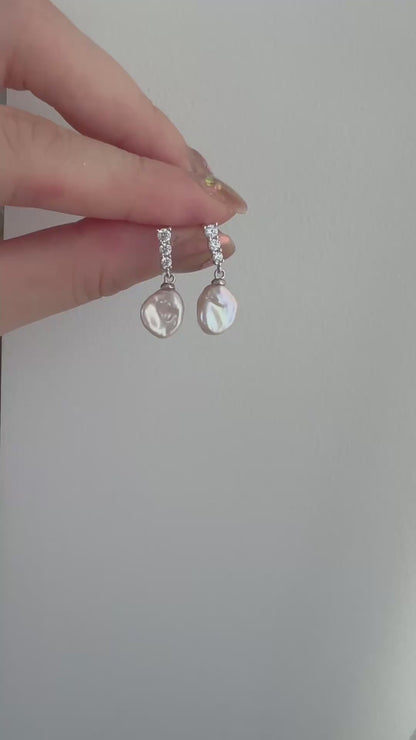 蛇形链上漂浮珍珠项链