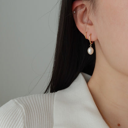 Sara Pearl Huggie Earrings