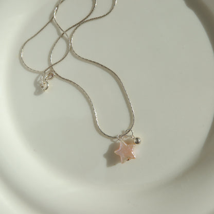 蛇形链上漂浮珍珠项链