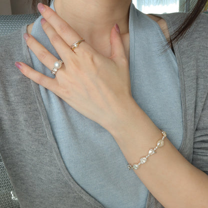 蛇形链上漂浮珍珠项链