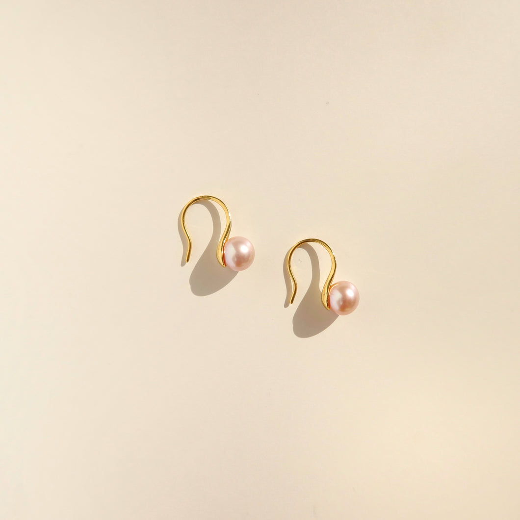 Alma Pearl  Earrings