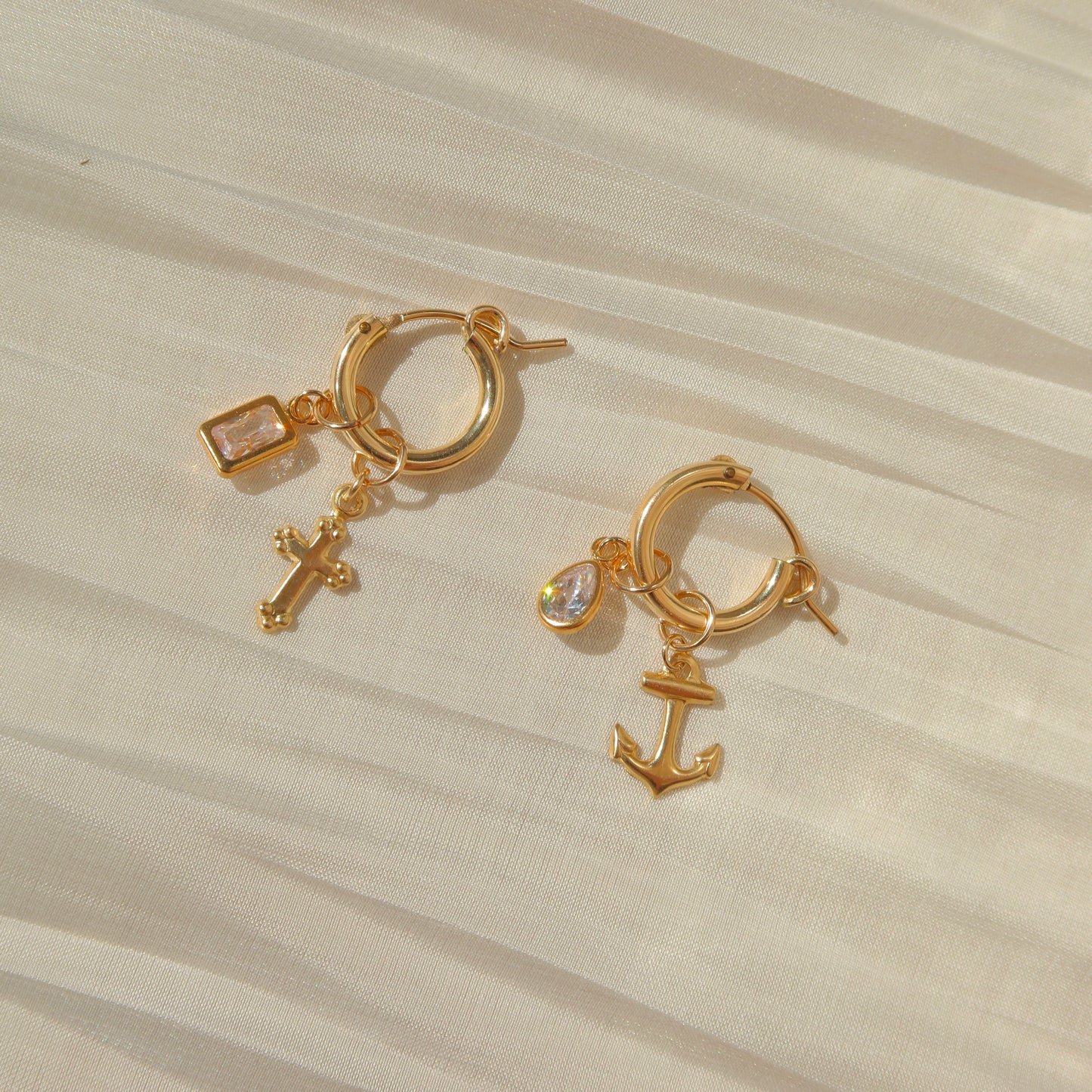 Small Latch Back Earrings 13mm (Single)