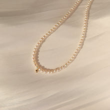 Load image into Gallery viewer, Gold Ball Pearl Beaded Choker
