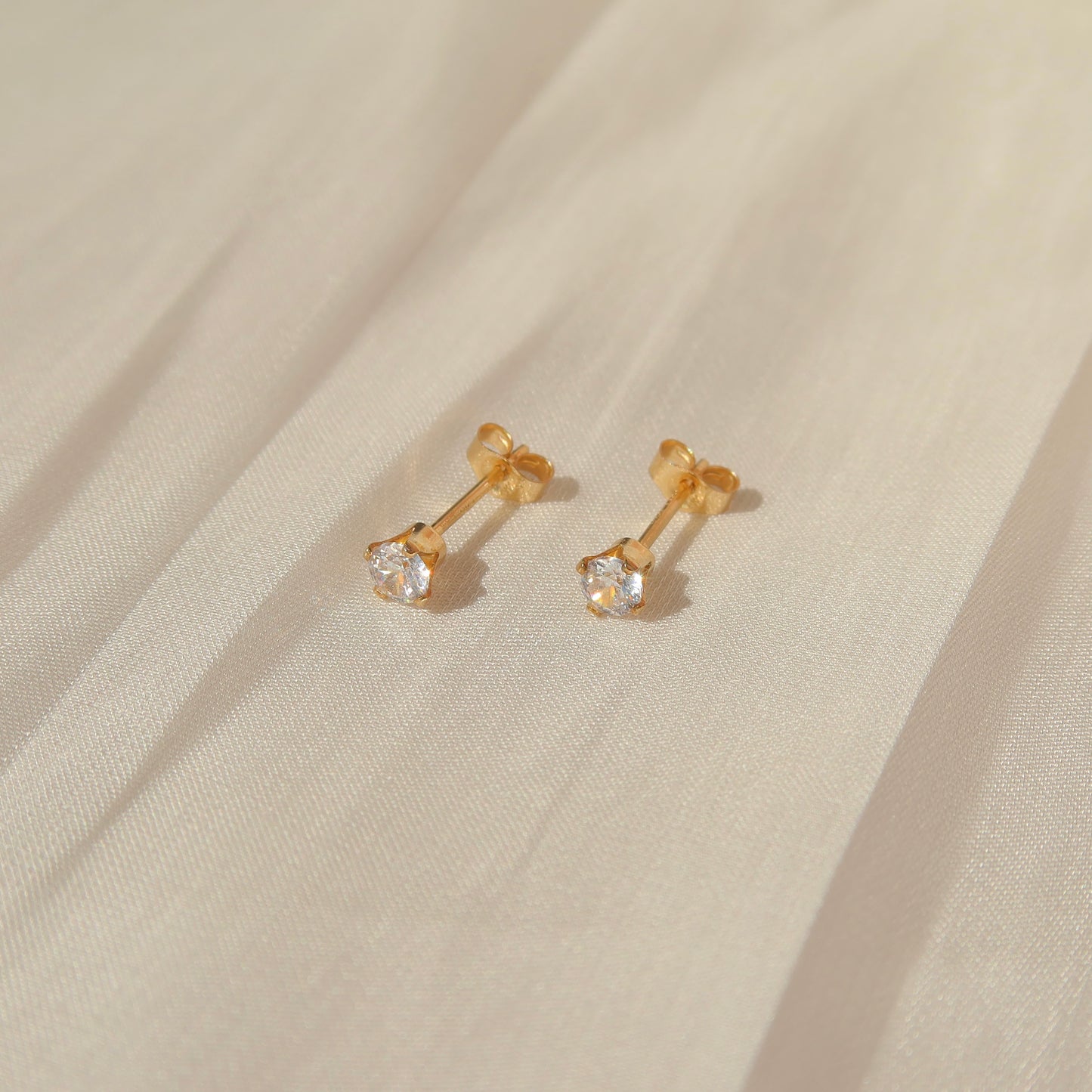 Solitaire Studs