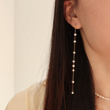 Load image into Gallery viewer, Gloria Pearl Earrings
