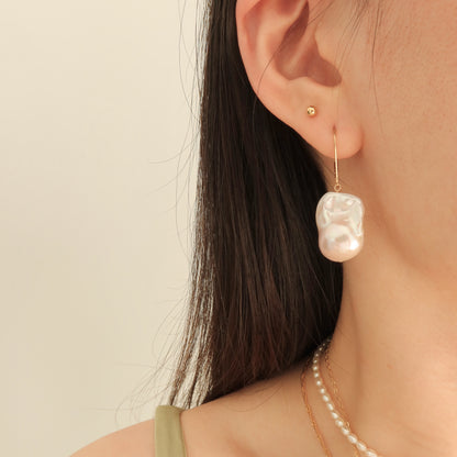 Chloé Baroque Pearl Earrings