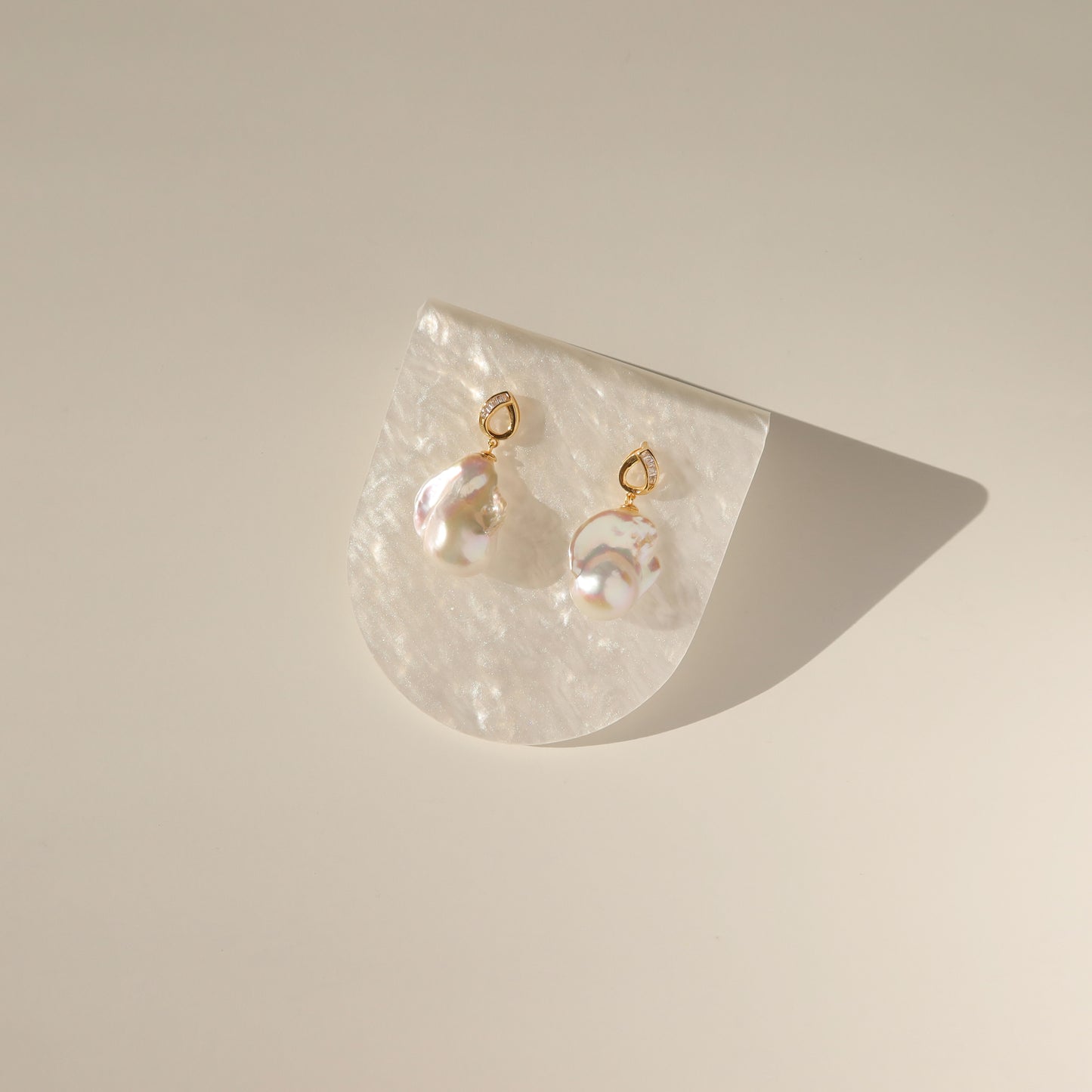 Agnés Baroque Pearl Earrings