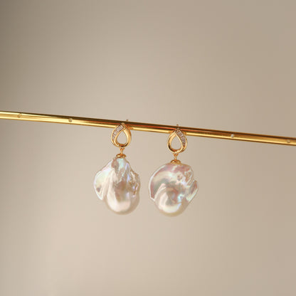 Agnés Baroque Pearl Earrings