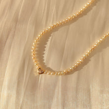 Load image into Gallery viewer, Crystal Heart Pearl Necklaces

