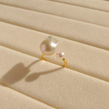 Load image into Gallery viewer, Chloé Double Pearl Rings
