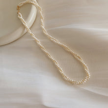 Load image into Gallery viewer, Twisted Pearl Choker
