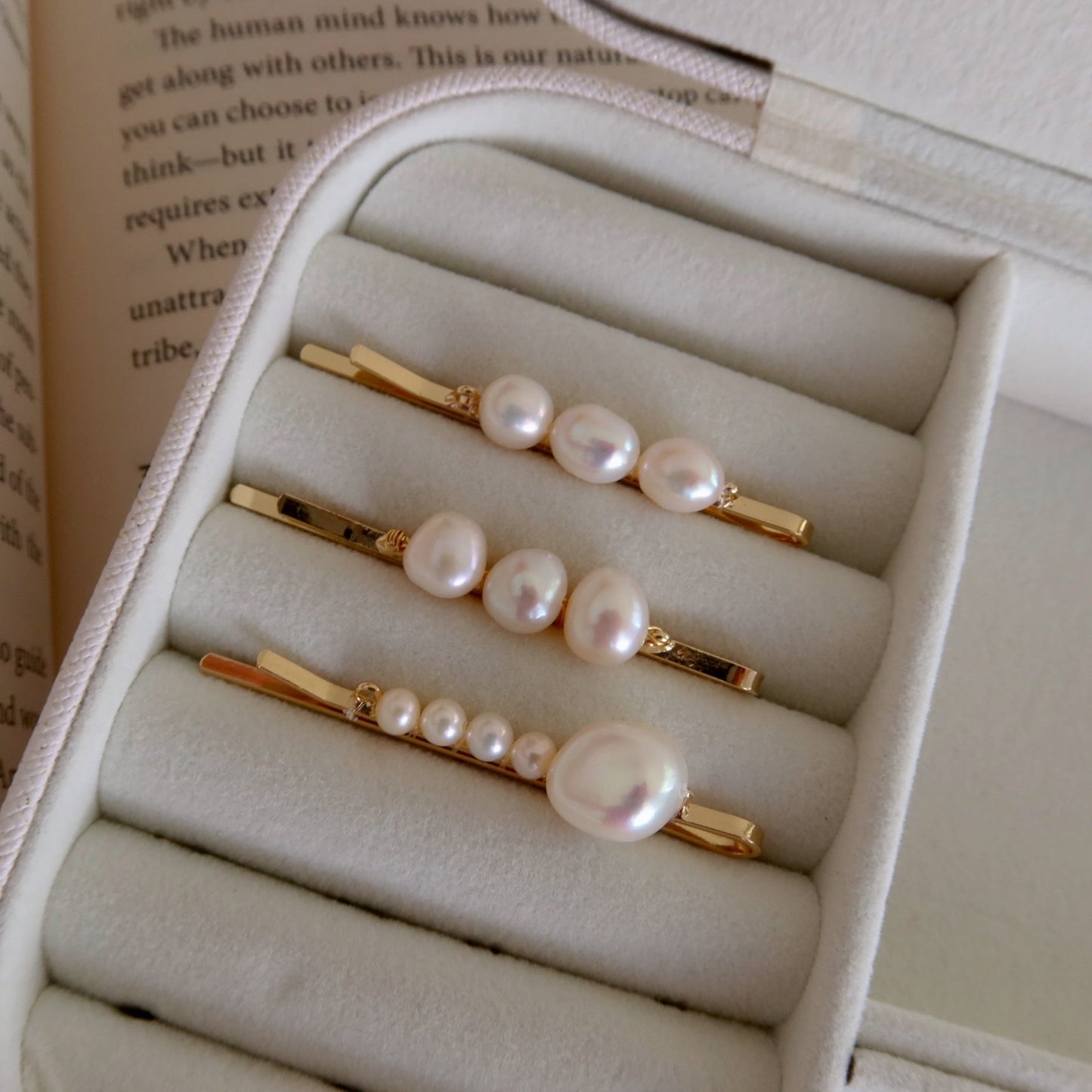 Pearl hair pins