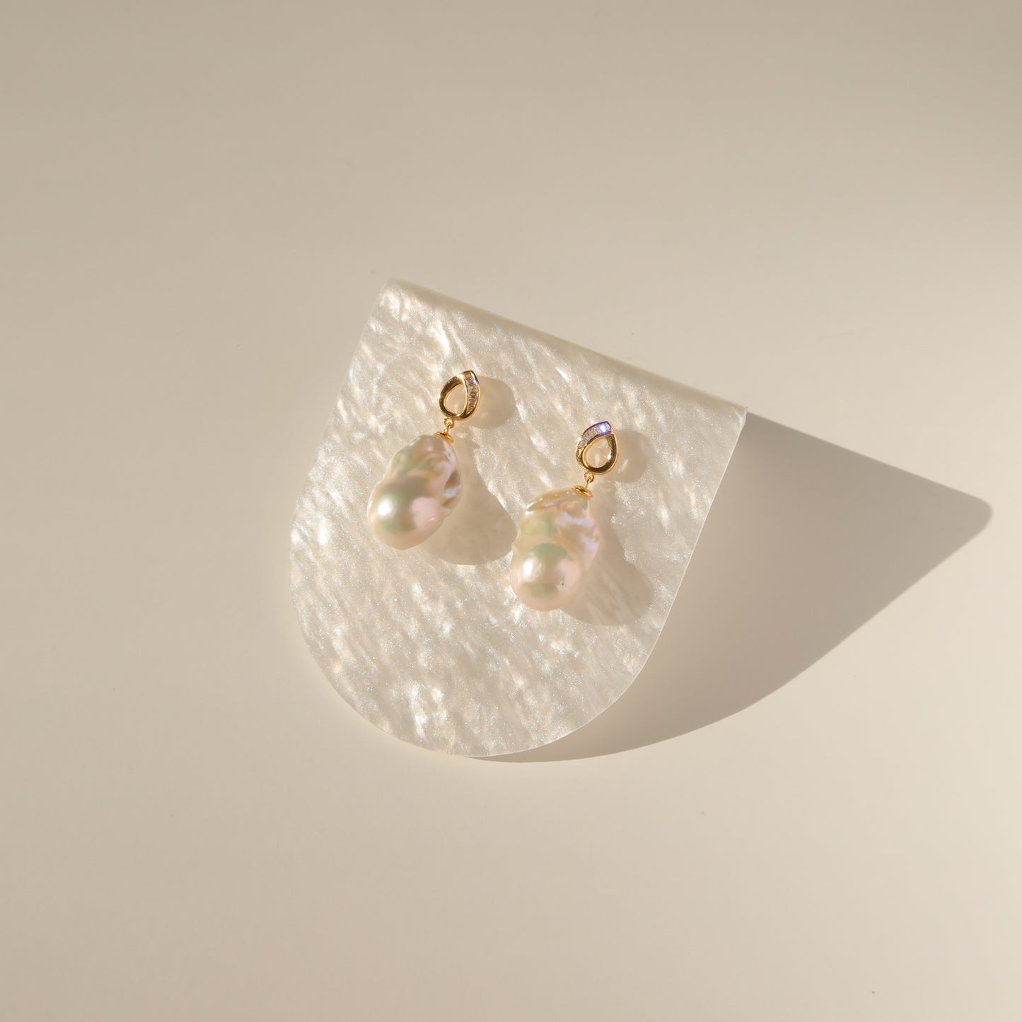 Agnés Baroque Pearl Earrings