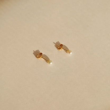 Petite Pearl Studs (18k Gold)