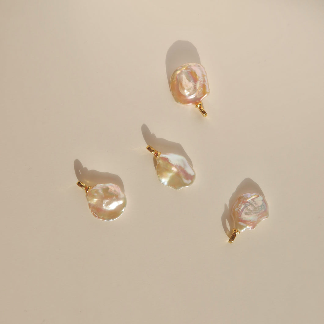 Keshi Petal Pearl Pendant